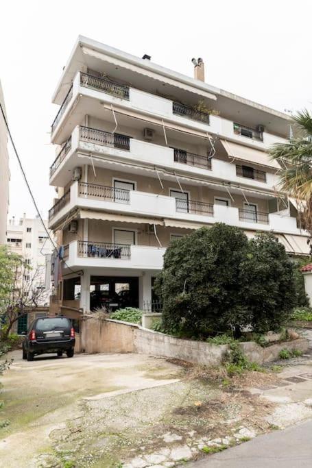 Apartment At Ano Glifada. Athènes Extérieur photo