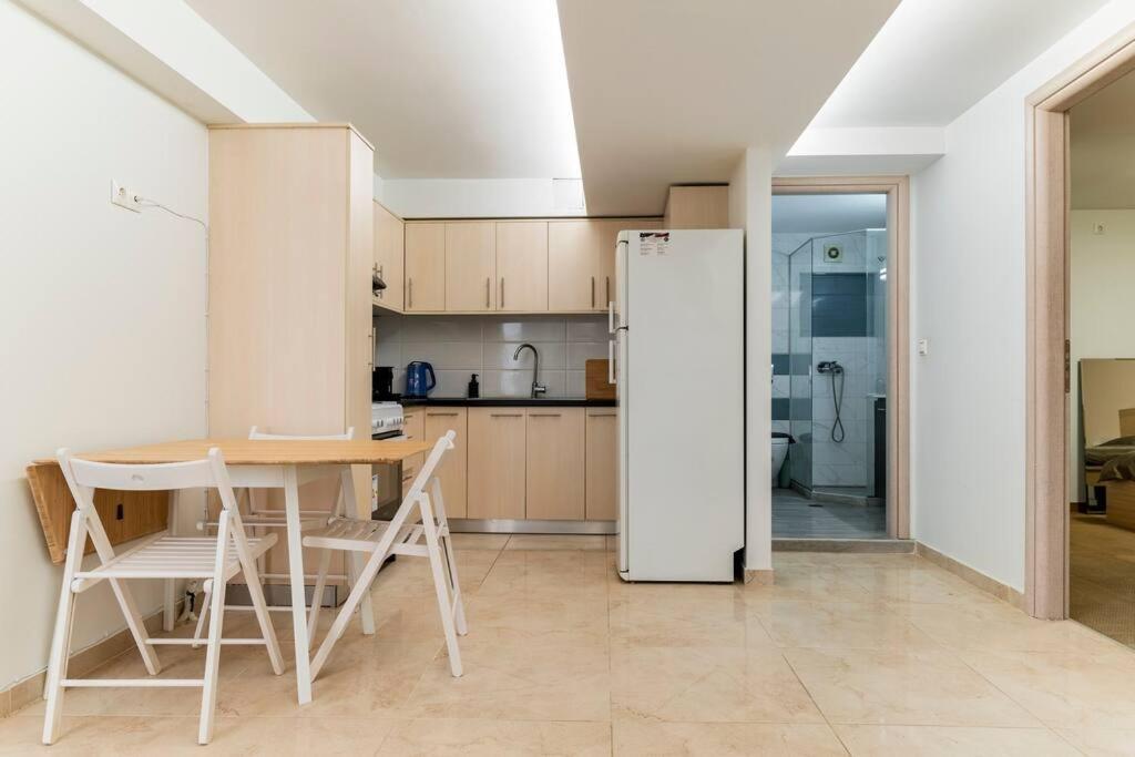 Apartment At Ano Glifada. Athènes Extérieur photo